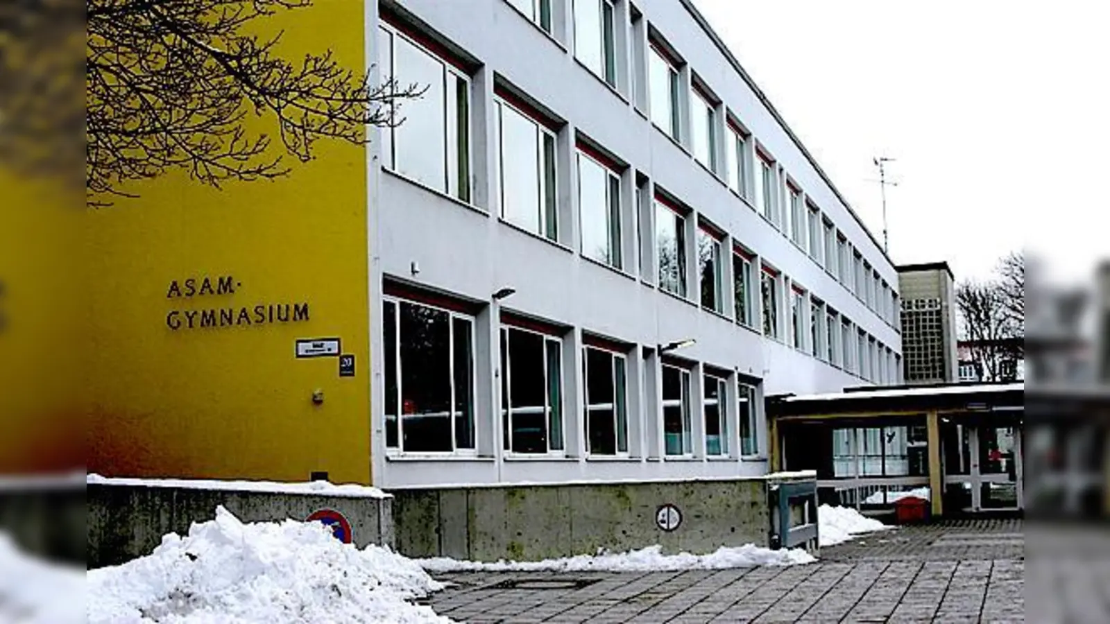 In den Fokus kritischer Betrachtung geraten: das Asam-Gymnasium in Obergiesing.	 (Foto: HH)