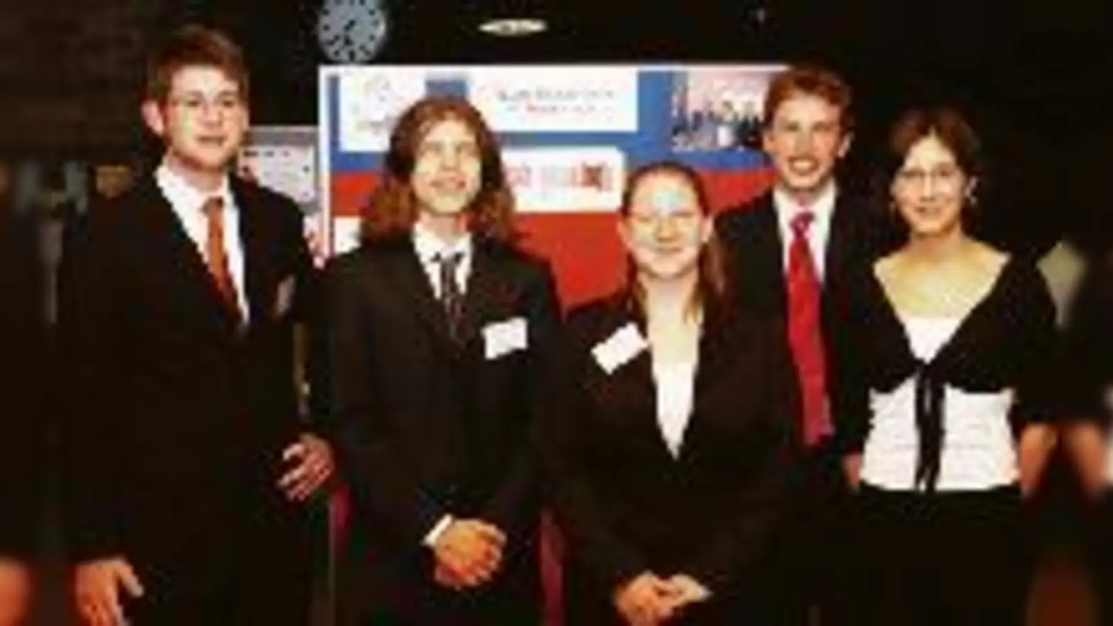 Sie wollen den modernen Menschen vom DSL-Internet unabhängiger machen: (v. l.) Michael Müller, Johannes Matschke, Isabella Kägler, Stefan Colling und Eva-Maria Bauer.	  (Foto: ba)