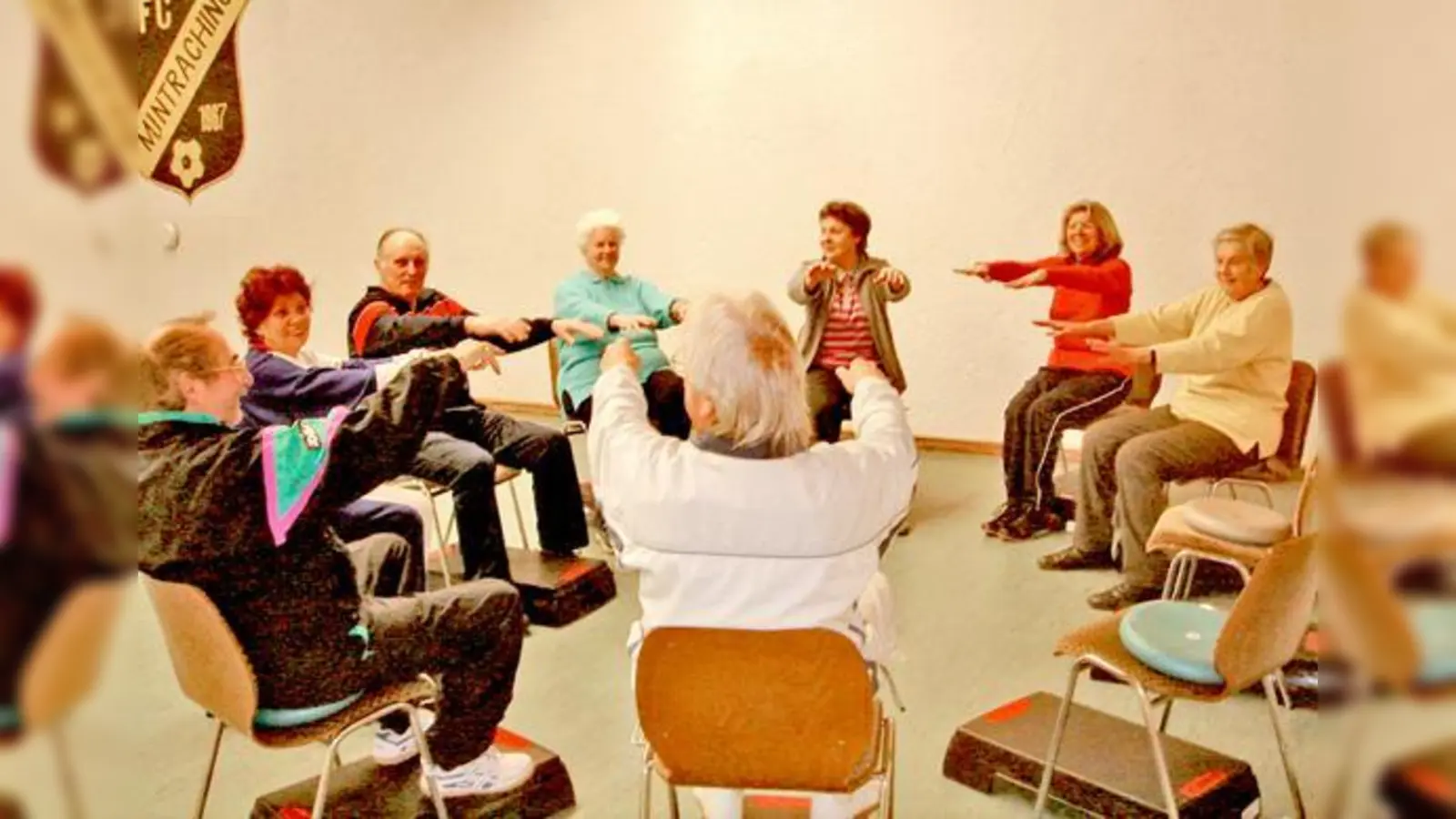 Auch im Sitzen kann man sich gesundheitsfördernd und mit Spaß bewegen.  (Foto: VA)