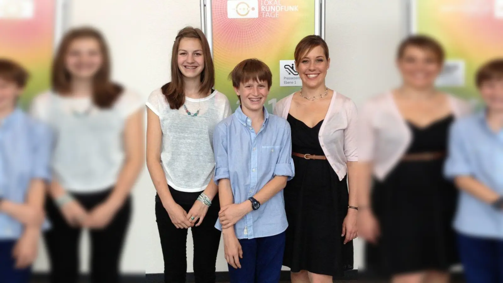 Katharina Winter (rechts)  mit Maja und Luca Völkel von Radio Feierwerk 92,4. (Foto: Fw)