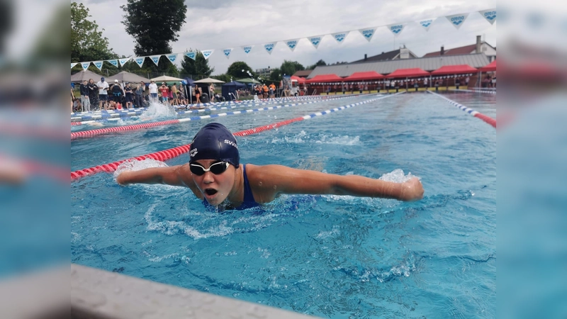 Die Teammitglieder der SSG Neptun erreichten beim internationalen Langstreckenschwimmen in Rosenheim Bestzeiten. (Foto: SSG Neptun Germering)