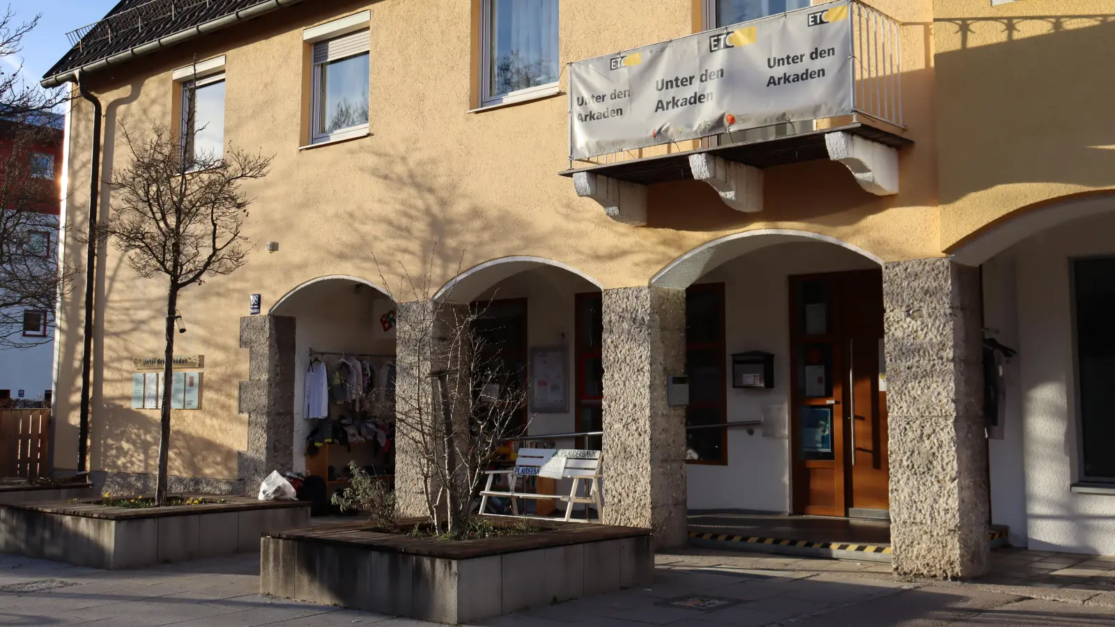 Im Mehrgenerationenhaus „Unter den Arkaden” gibt es am 24. Juni ein Sommerfest für Senioren.  (Foto: mha)