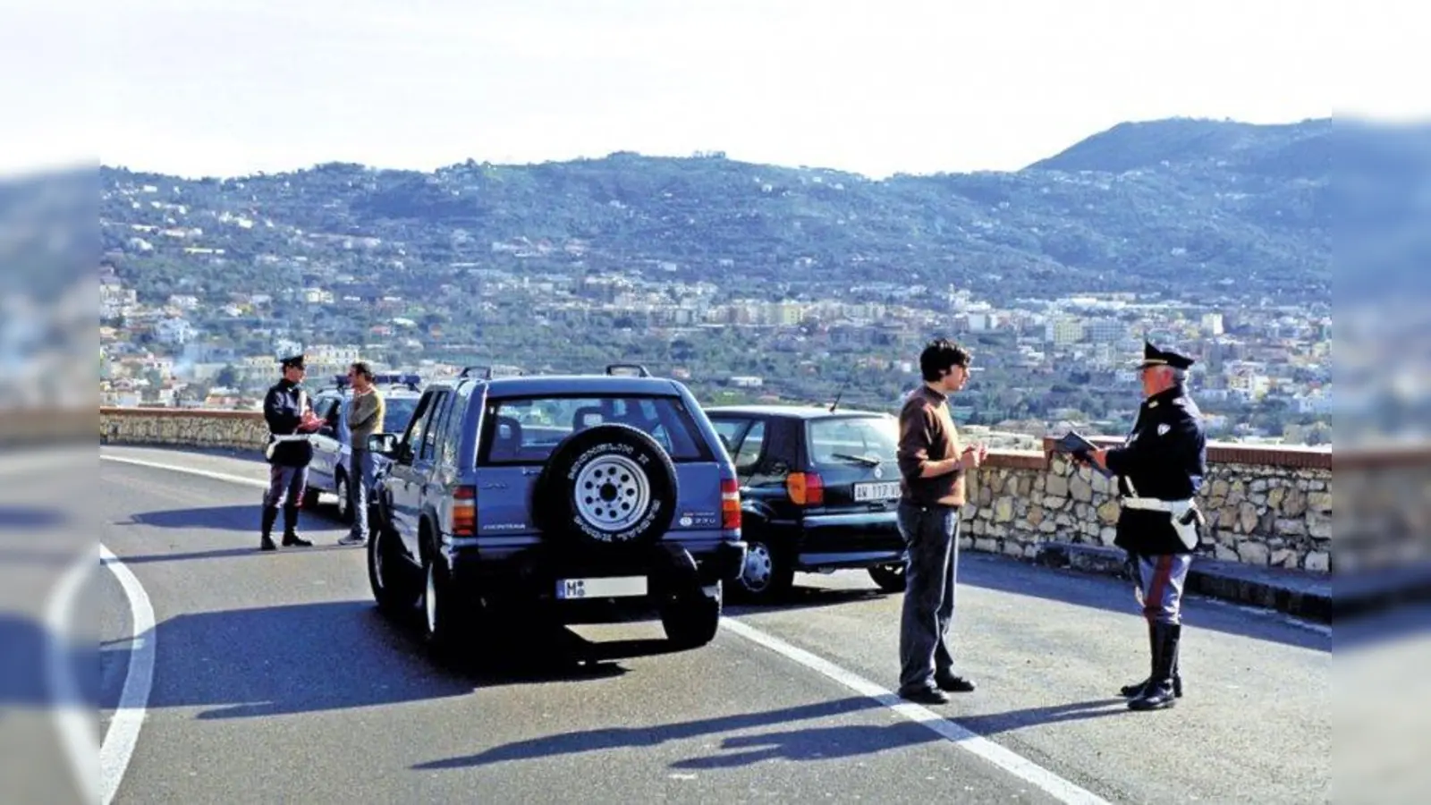Im Ausland gelten oft andere Verkehrsbestimmungen als in Deutschland. Deshalb rät der ADAC Autofahrern, sich bereits vor der Fahrt in den Urlaub zu informieren. (Foto: ADAC)