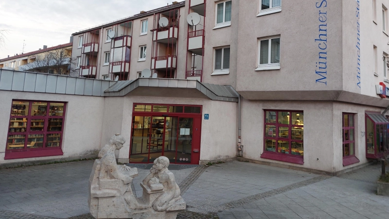 Die Münchner Polizei ist für zwei Veranstaltungen zu Gast in der Stadtbibliothek Moosach. (Archivbild: bas)