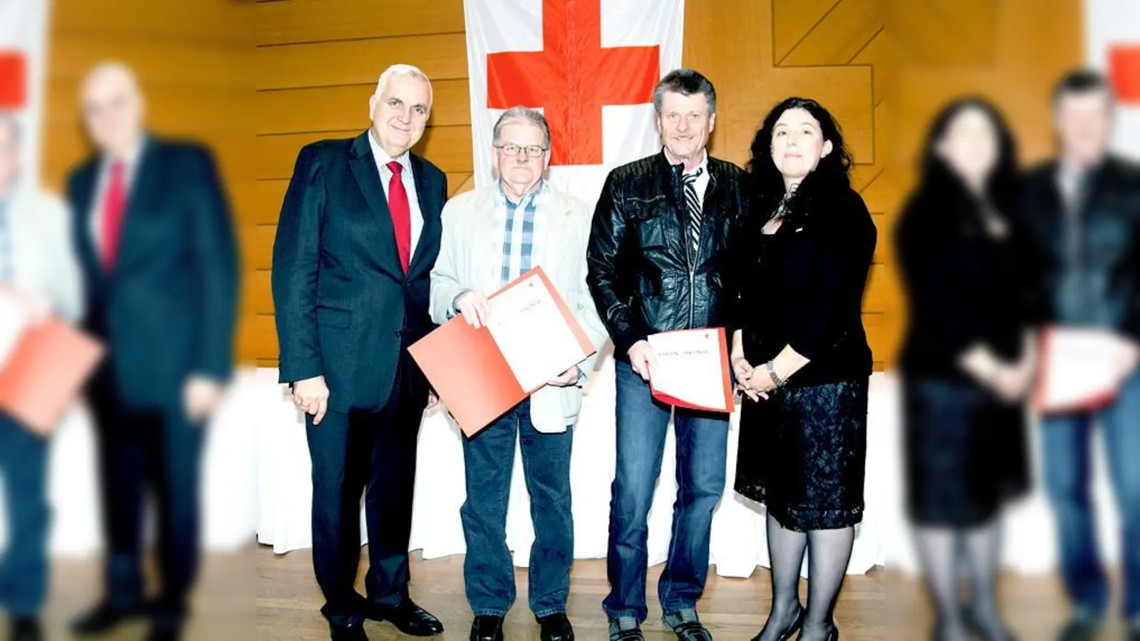  Landesgeschäftsführer Leonhard Stärk, Peter Mertin, Reinhold Czarnotta, Kreisgeschäftsführerin Gisela van der Heijden. 	 (Foto: BRK-Landesgeschäftsstelle)
