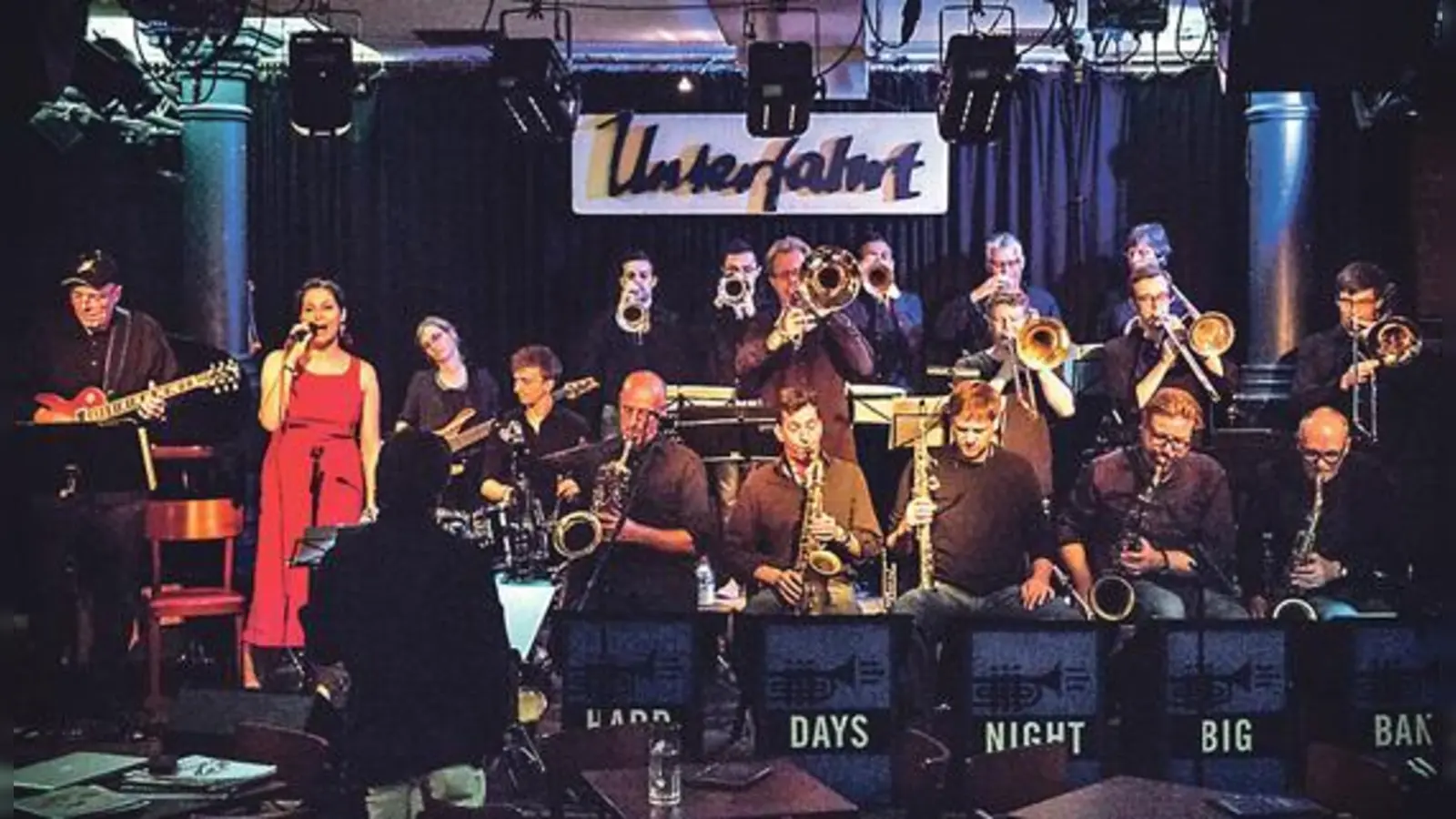 Ordentlich Stimmung mit der Hard Days Night Big Band in Hohenbrunn.	 (Foto: VA)