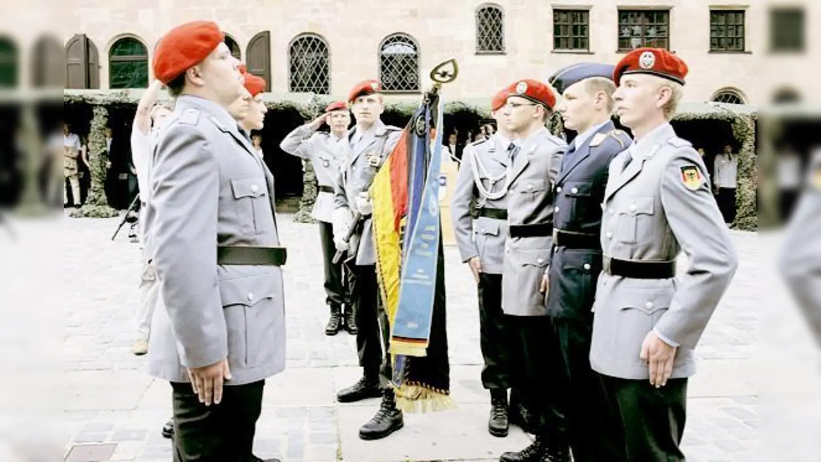 Das Gelöbnis von Soldaten ist eine feierliche Zeremonie am Anfang ihrer Dienstzeit.  (Foto: Bundeswehr)