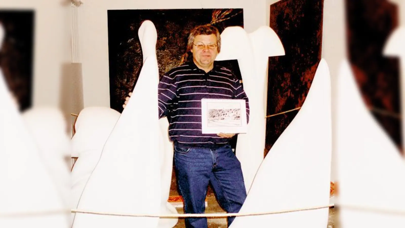 Paul Krächan freut sich über viele Besucher in seiner Kunstwerkstatt.  (Foto: Woschée)