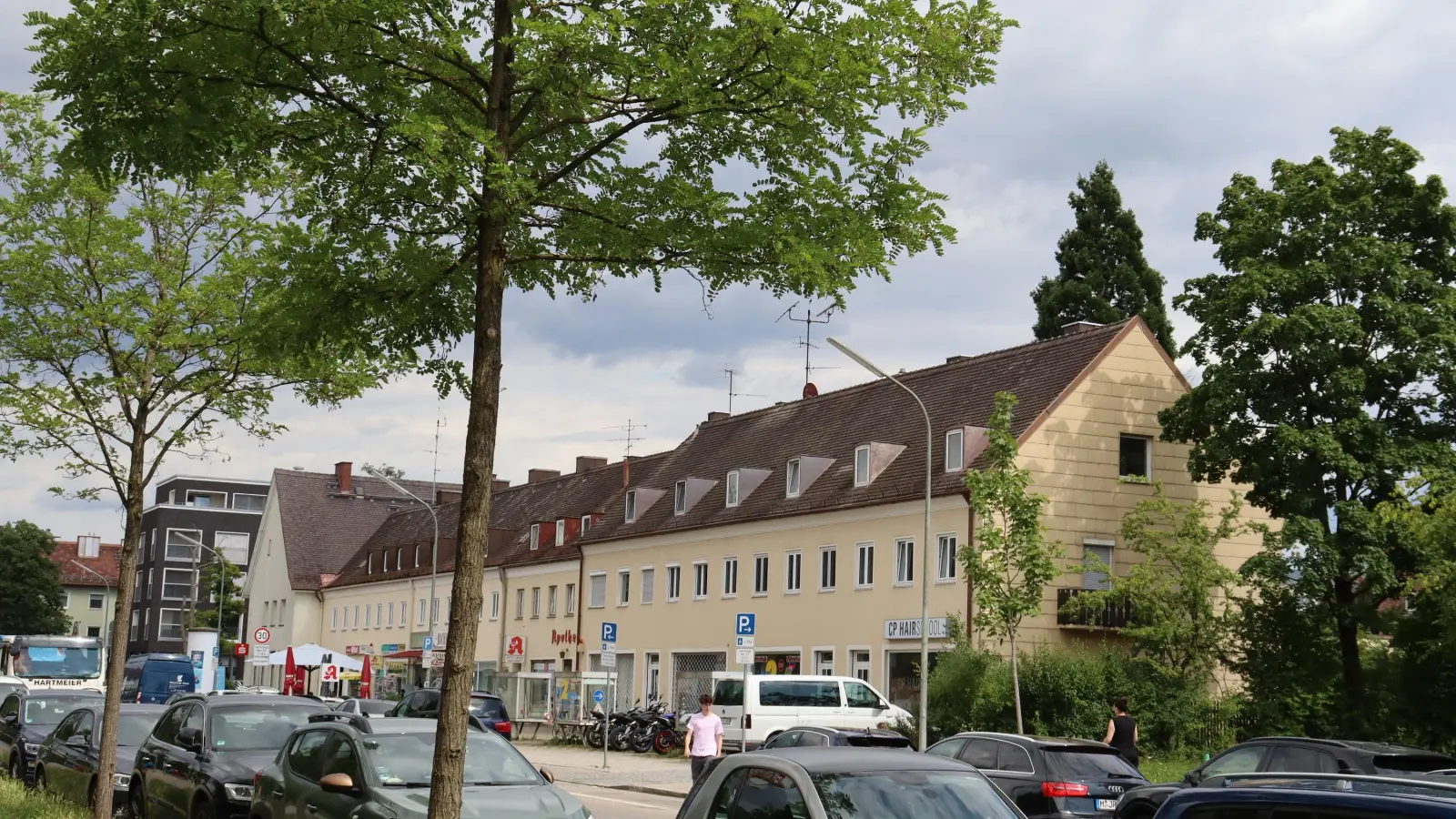 Das Stadtviertel Harthof (im Bild die Weyprechtstraße) soll energiepositiv werden, also mehr Energie erzeugen, als im Viertel verbraucht wird.  (Foto: mha)