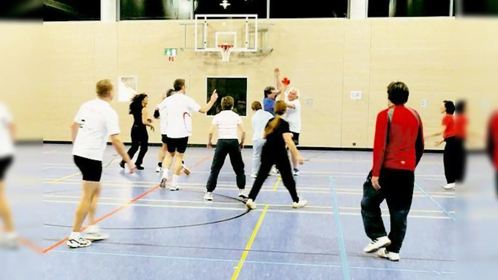 Teil des Fitness-Trainings beim SV Dornach sind auch Ballspiele.	 (Foto: VA)