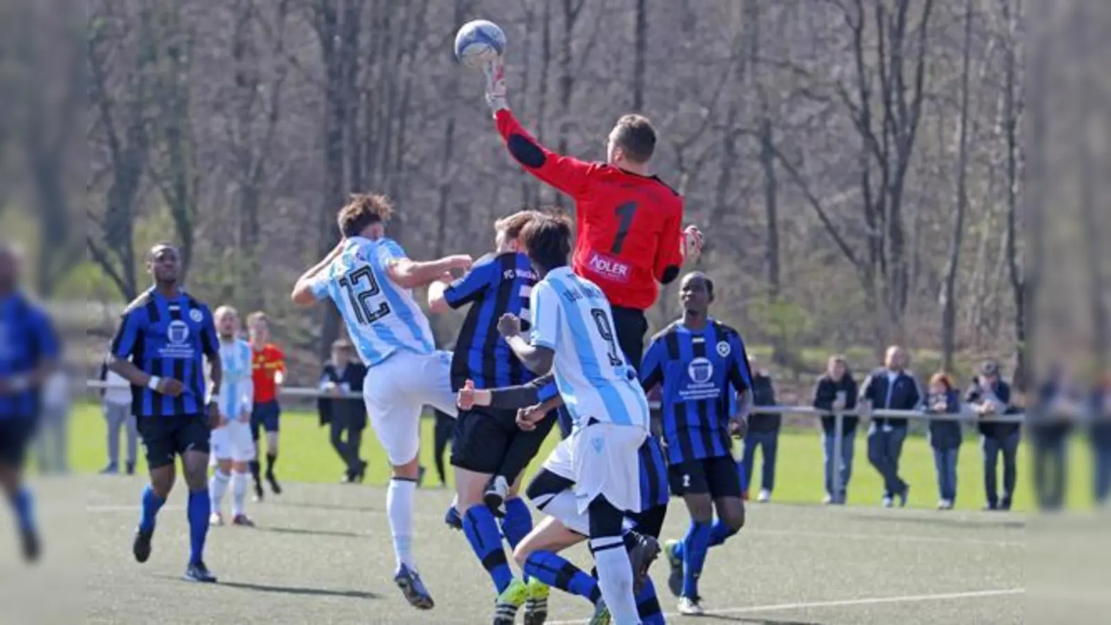 Auswärtssieg: Die Giesinger in Sendling.  (Foto: Anne Wild)