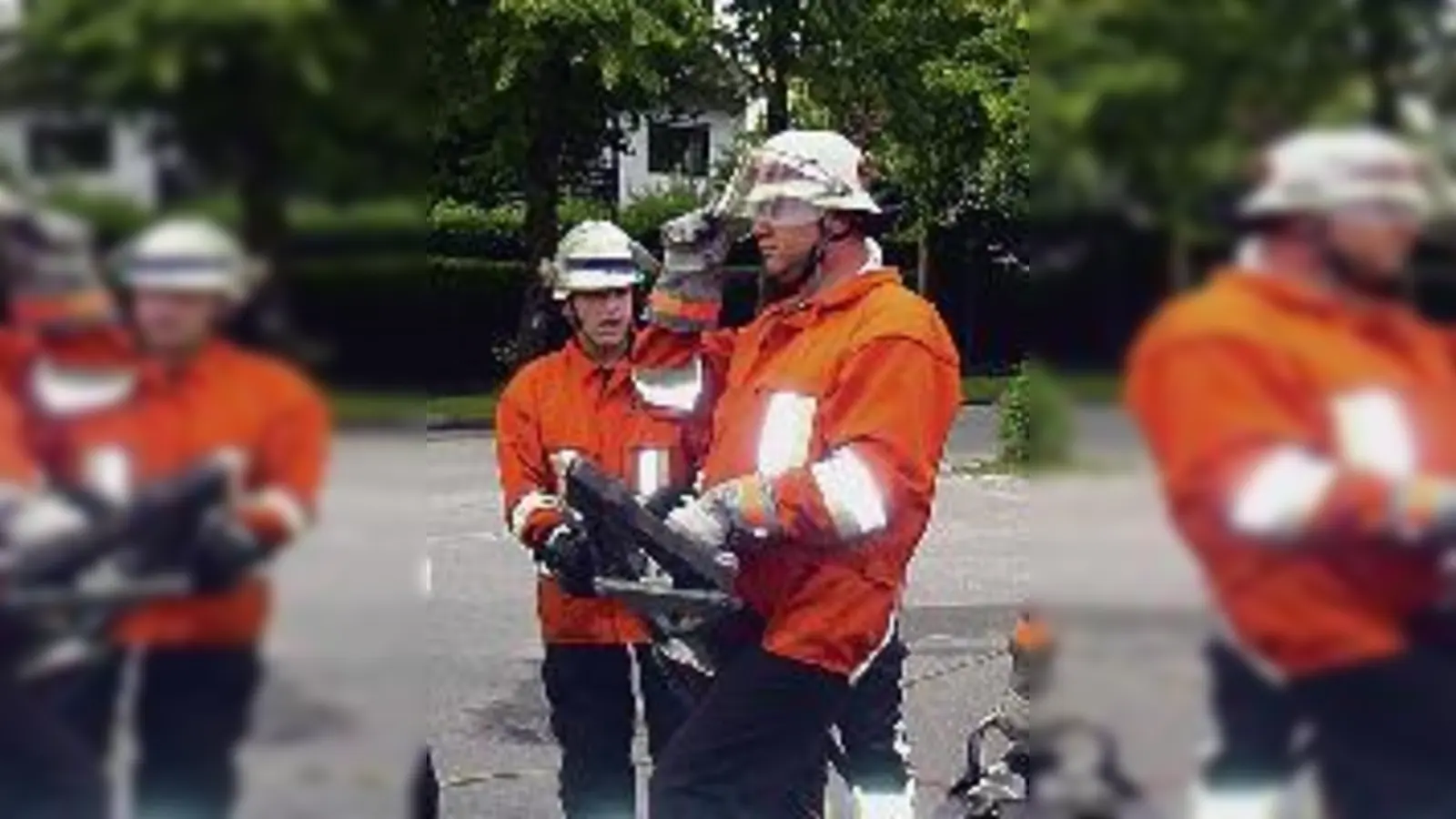 Stark beleuchtet und gut  (Foto: 20 Aktive der Freiwilligen Feuerwehr Eching legten das Leistungsabzeichen »Technische Hilfeleistung« ab. FF Eching)