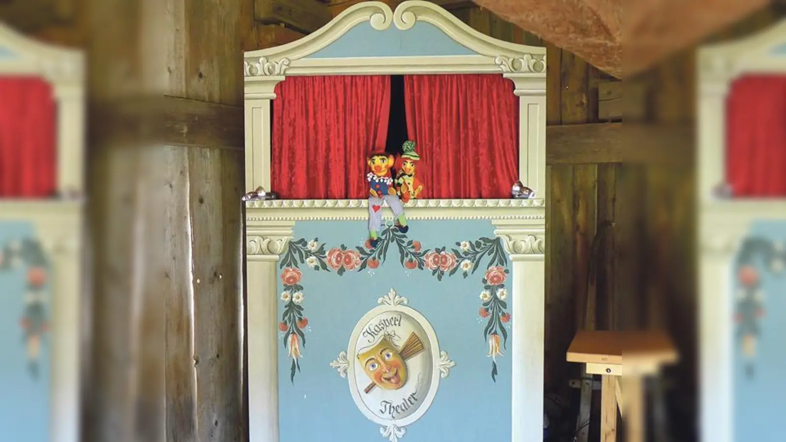 Familien-Tipp für den Tag der Deutschen Einheit. Kasperls Spuikastl im Markus Wasmeier Freilichtmuseum.            (Foto: Traudl und Peter Schröder)