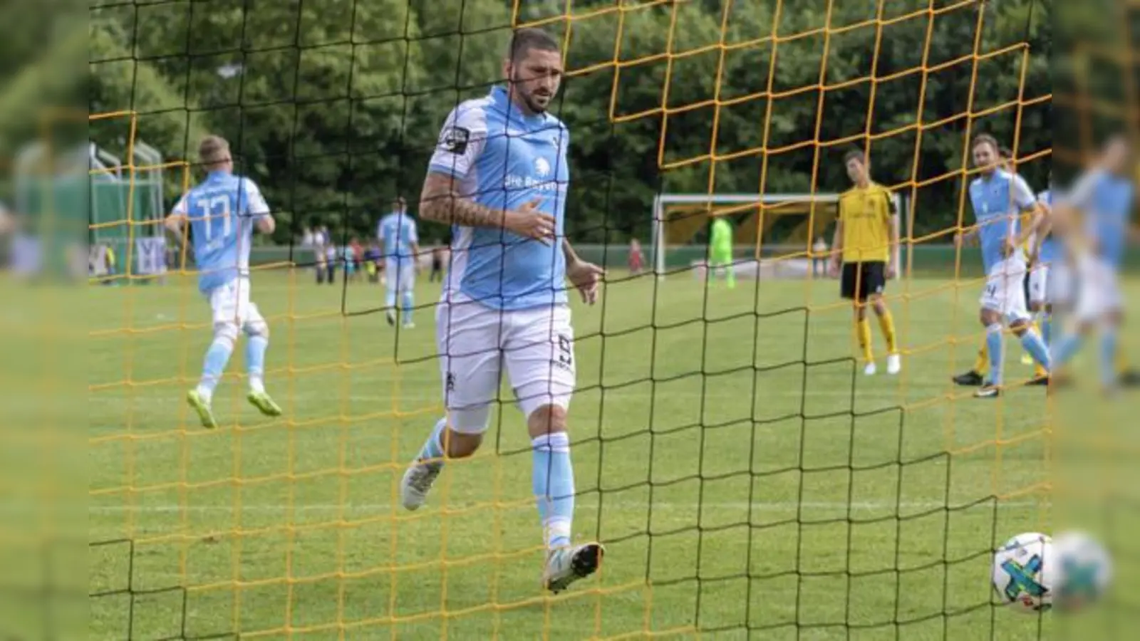 Treffsicher: Sascha Mölders.  (Foto: Anne Wild)