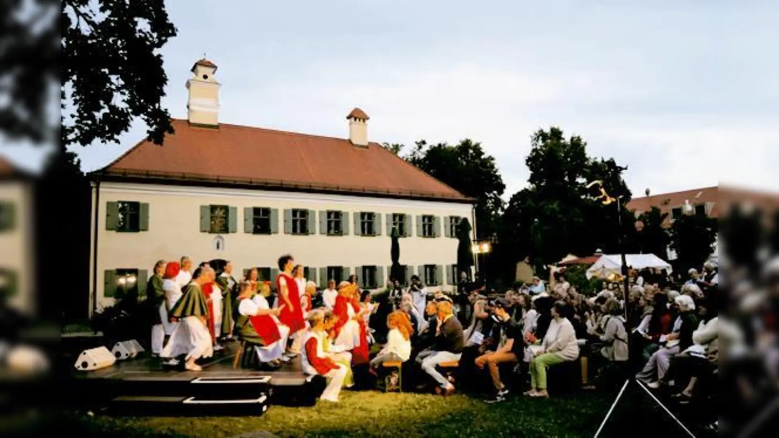 Das Besondere zum Ferienbeginn auf der  (Foto: das mittelalterliche Spektakulum in Moosach. 	Foto VA)