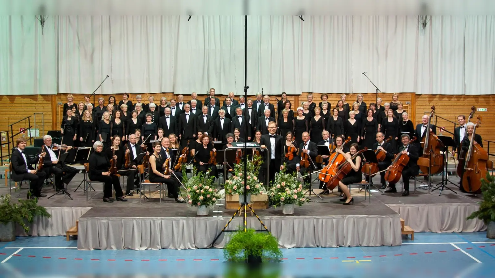 Das Leonhardi-Ensemble tritt im Mai gleich mit drei Konzerten auf. Gesungen und musiziert wird Mozarts Requiem. (Foto: VA)