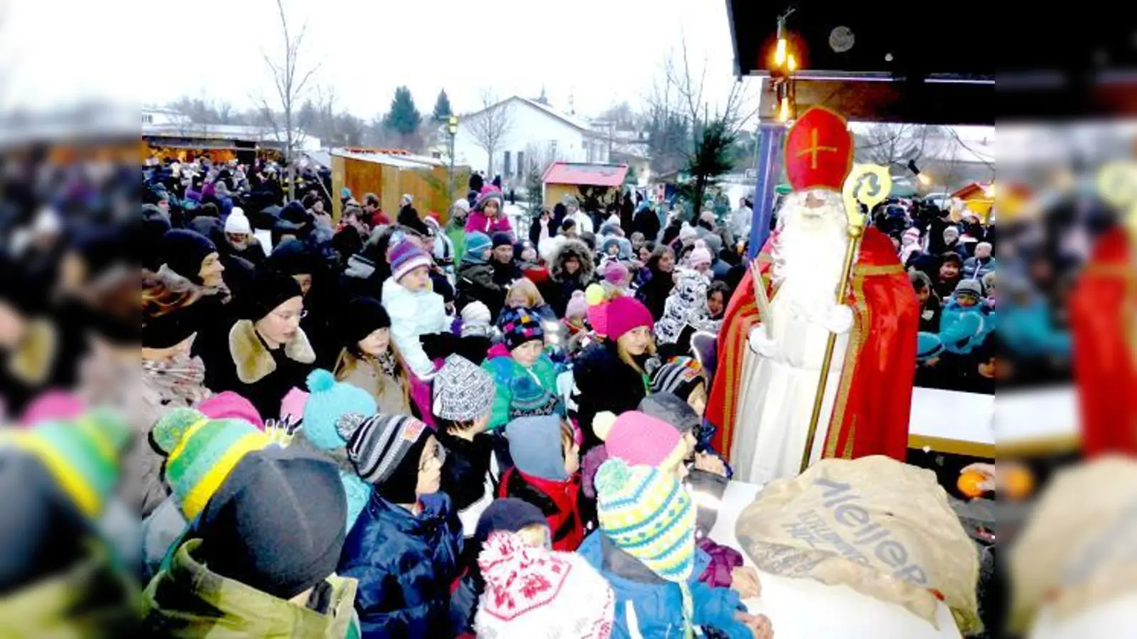 Wie jedes Jahr kommt auch der Nikolaus wieder zum Plieninger Weihnachtsmarkt.	 (Foto: Gemeinde)