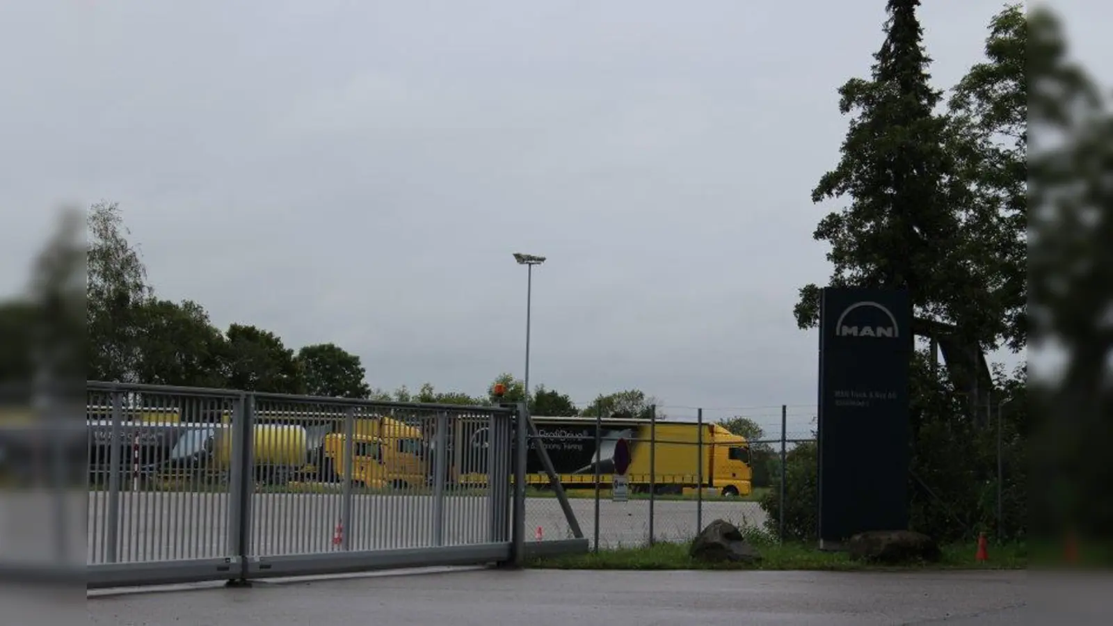 Die Teststrecke 2 der Firma MAN befindet sich in der Karlsfelder Straße. (Foto: sb)