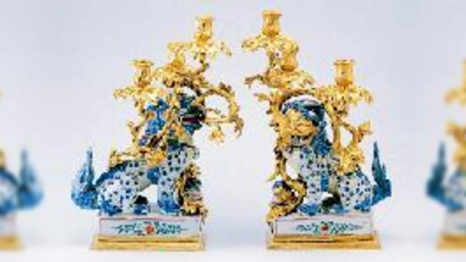 Löwenpaar mit europäischer Montierung als Kandelaber, Japan, 1670-1690.	 (Foto: Museum)
