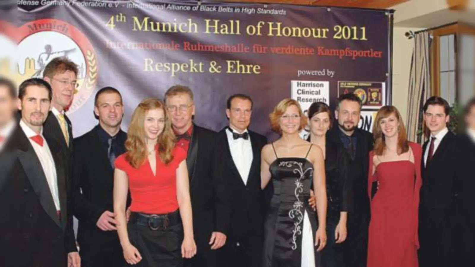 Alle Mitglieder der Self Defense Germany Schule freuten sich über die Auszeichnungen.  (Foto: VA)