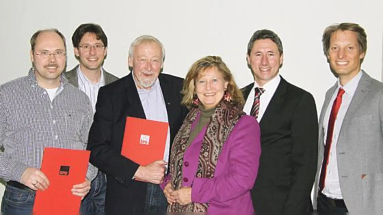 Geehrte und Ehrende (v. l.): Olaf Neuschaefer-Rube (25 Jahre Mitgliedschaft), Uli Piller, Manfred Anders (50 Jahre), Annette Ganssmüller-Maluche, Christoph Böck, Benjamin Straßer.  (Foto: VA)