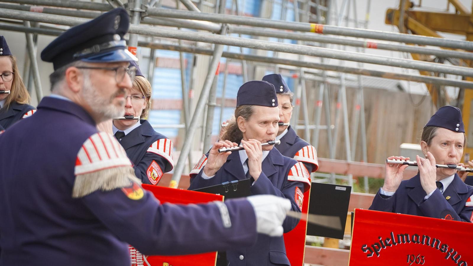 -Dichtfest-am-Anbau-der-Feuerwache-2-in-Freising