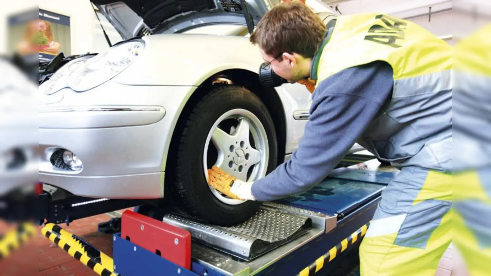 Nach der Urlaubsfahrt alles in Ordnung? Mit einem Check im ADAC Prüfzentrum gehen Sie auf Nummer Sicher. (Foto: ADAC)
