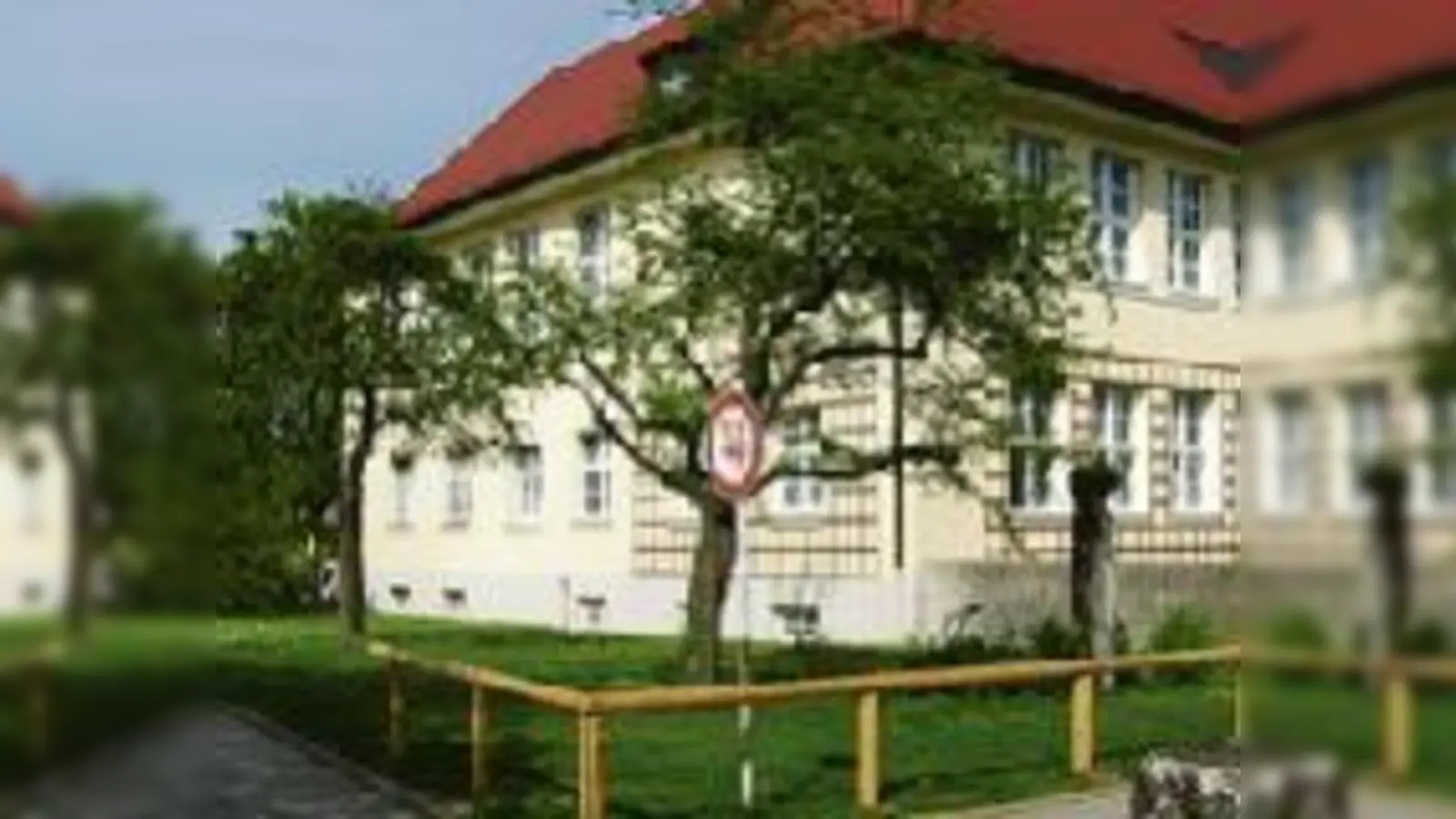 Die Realschule an der Blutenburg soll auch von innen in neuem Glanz erstrahlen.  (Foto: Elternbeirat)