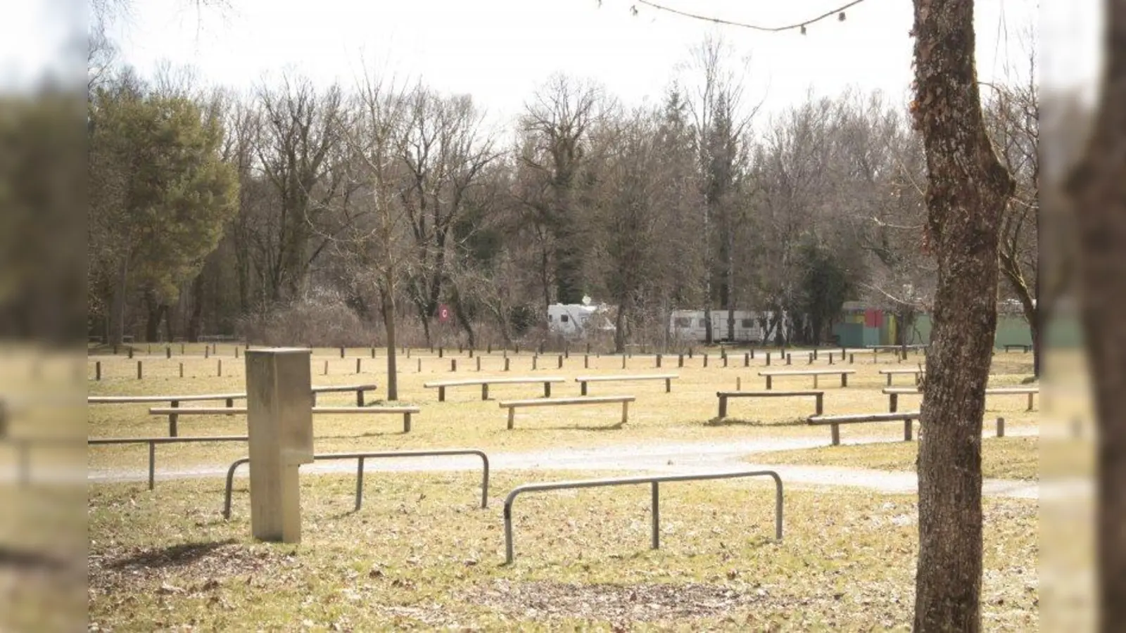 In den Wintermonaten ist der Platz geschlossen und leer. (Foto: job)