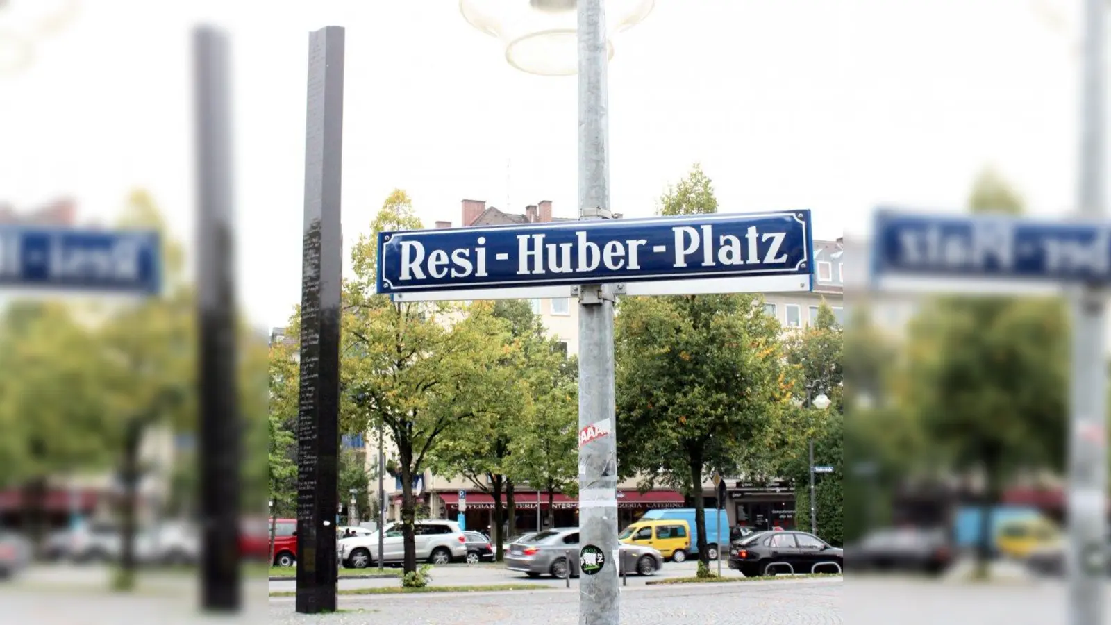 Der Platz an Leo Kornbrusts Obelisken über der U-Bahnstation Brudermühlstraße heißt seit Oktober 2012 Resi-Huber-Platz. (Foto: job)