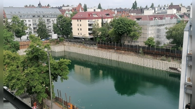 Seit Jahren Stillstand: So sieht das Sendlinger Loch gegenwärtig aus. (Foto: job)