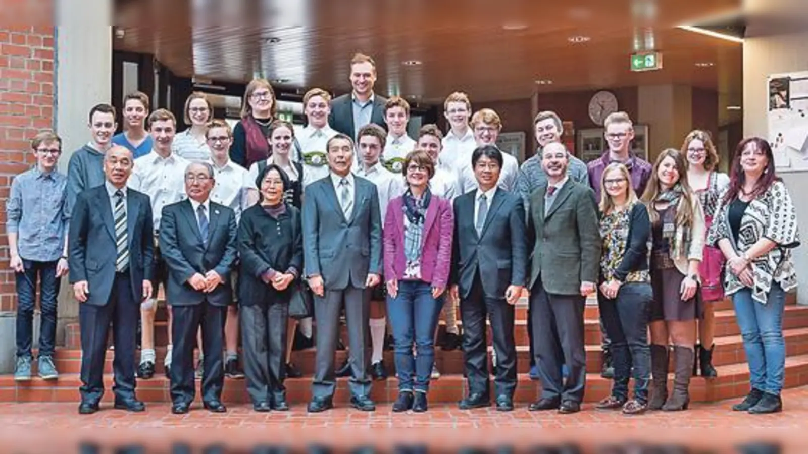 Die japanische Delegation wurde herzlich in Dorfen empfangen. Schon Ende Juli soll sich das wiederholen, dann allerdings mit Schülern aus der japanischen Kleinstadt Shisui.	 (Foto: VA)