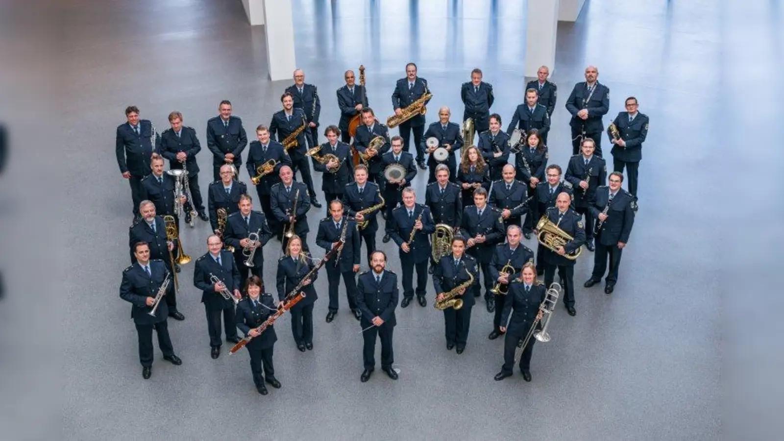 Das Bundespolizeiorchester München stimmt mit einem Konzert in der Ludwigskirche auf den Advent ein. (Foto: Bundespolizeiorchester München)