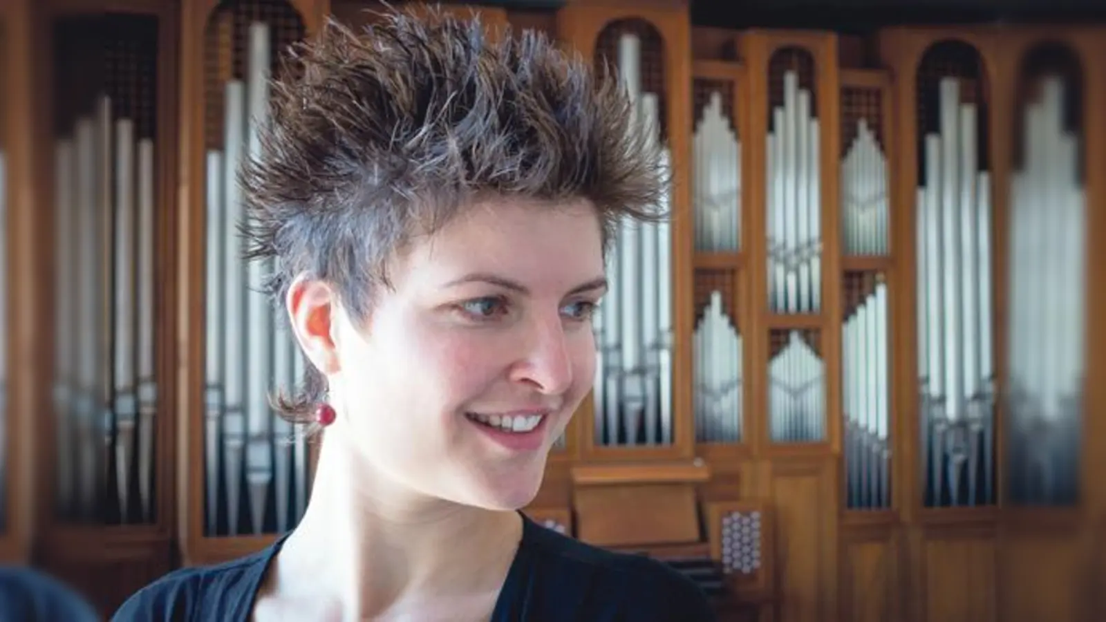 Organistin Angela Metzger präsentiert in St. Michael Werke von Bach, Mendelssohn, Karg-Elert und Alain.	 (Foto: privat)