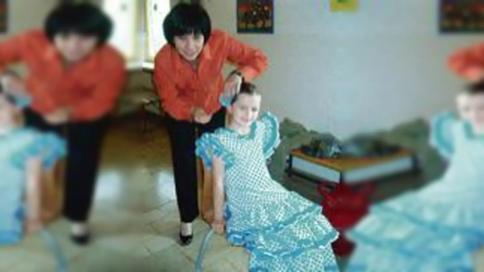 Die Kinder gestalteten ihren Schultag: etwa mit Flamenco-Einlage.	 (F.: VA)