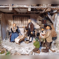 Hilde Purzer hat die Figuren dieser alpenländischen Geburtsszene gestaltet. (Foto: Dr. Karlheinz Bergmann)