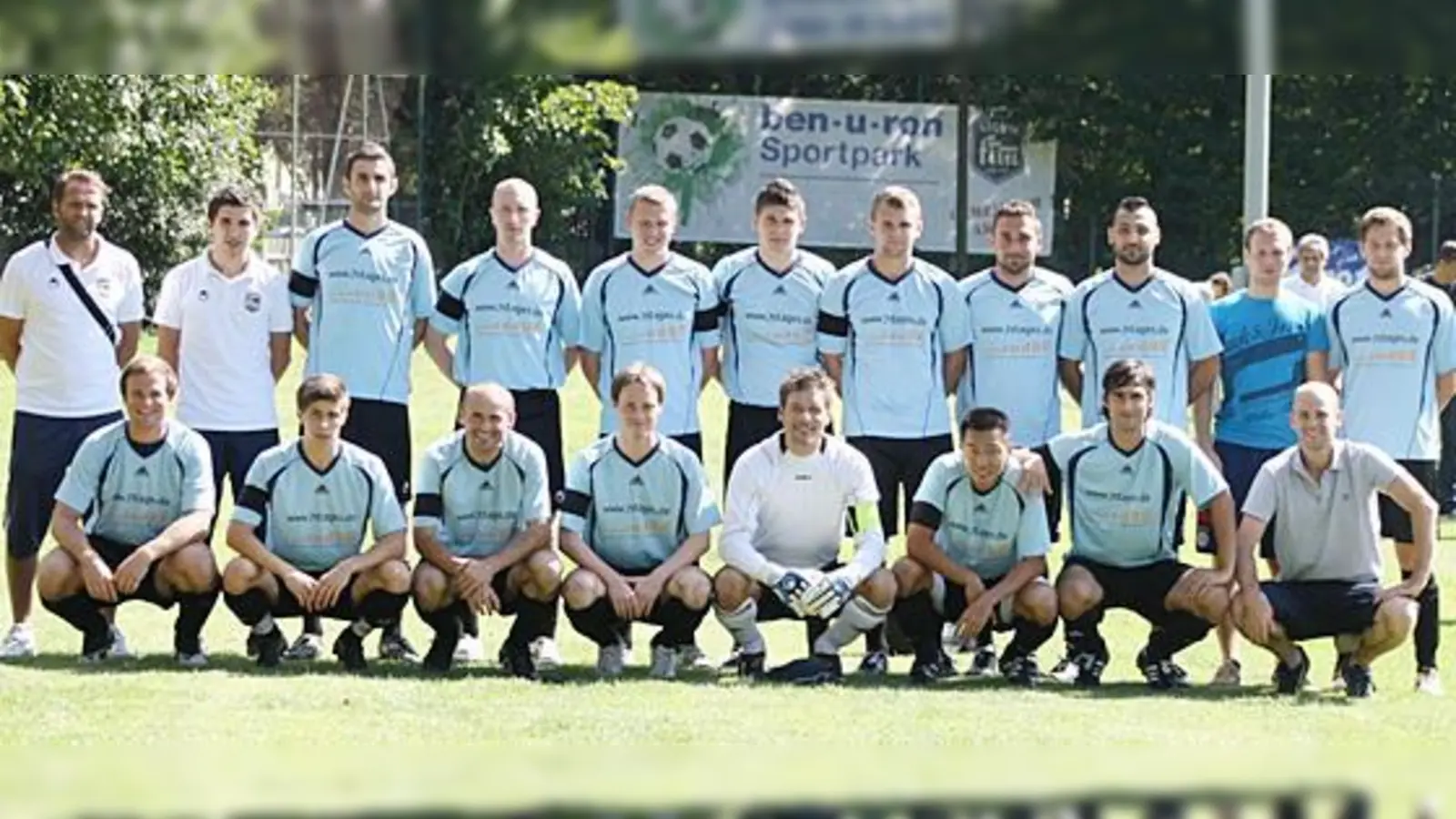 Die erste Herrenmannschaft mit Trainer Dragan Terzic, die nicht nur den Aufstieg in die Kreisliga geschafft hat, sondern als Aufsteiger den 5. Tabellenplatz einnimmt.  (Foto: Verein)