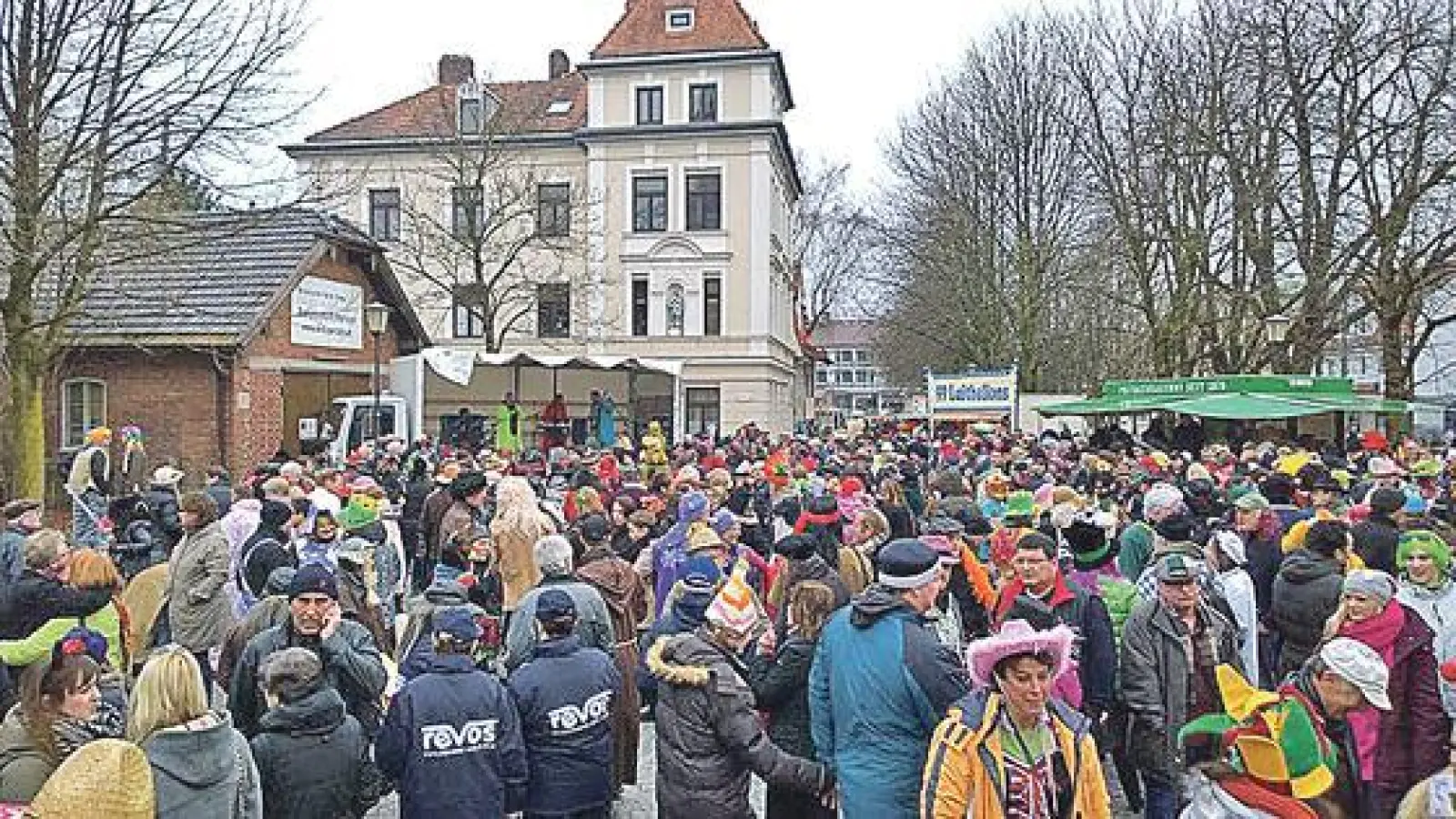 Zum 26. Mal laden die Perlacher Burschen zum traditionellen Faschingstreiben auf dem Pfanzeltplatz ein.	 (Foto: VA)
