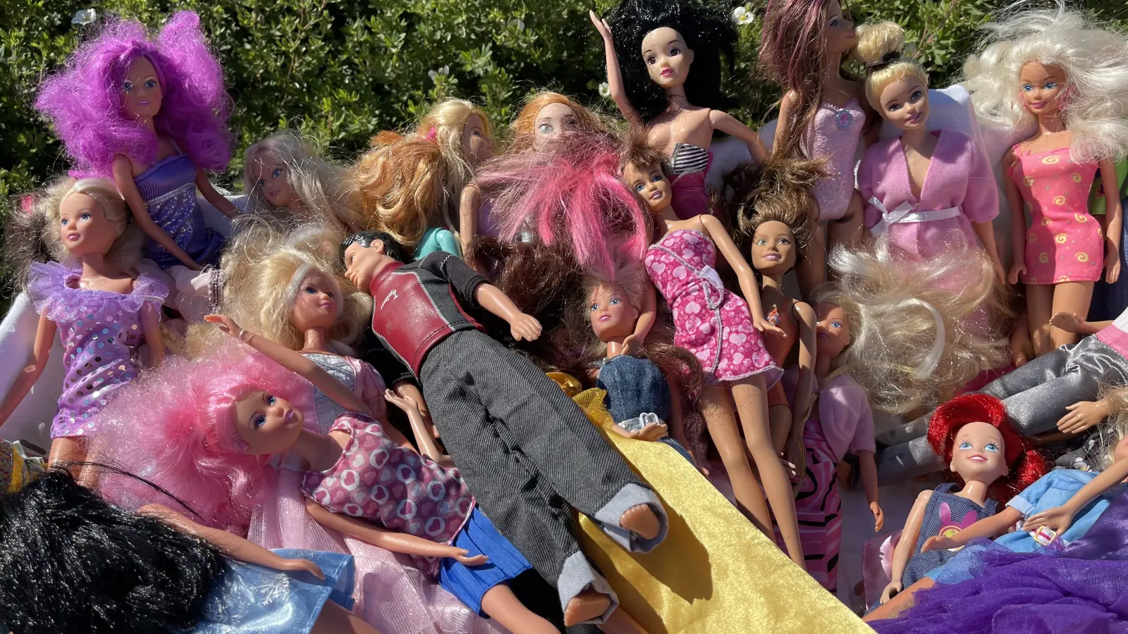 Neben Kinderbekleidung gibt es auch jede Menge Spielzeug auf dem Flohmarkt zu entdecken. (Foto: hw)