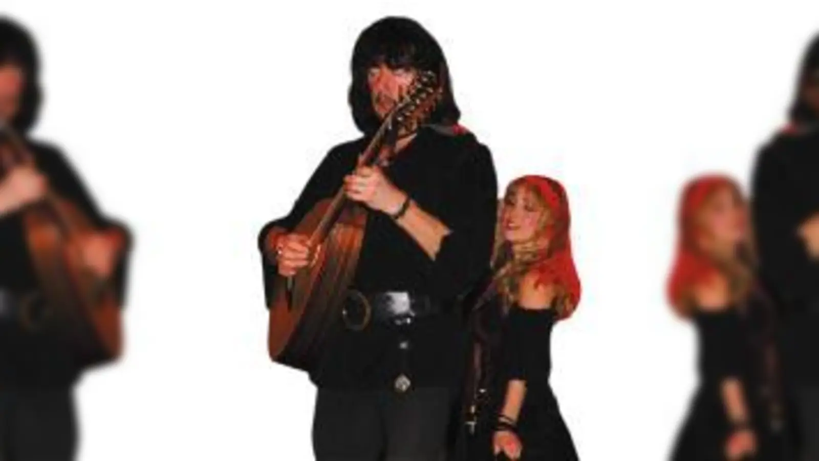 Er zupft, sie singt: Ritchie Blackmore und seine Freundin Candice Night.  (Foto: Archiv)