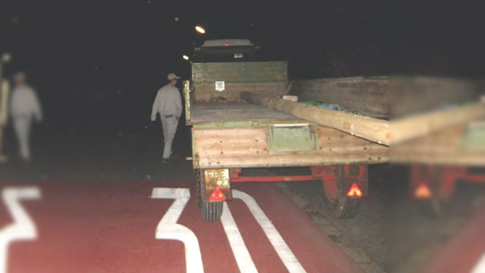 Die dreisten Maibaumdiebe haben ihr schändliches Tun fotografisch dokumentiert.	 (Foto: privat)