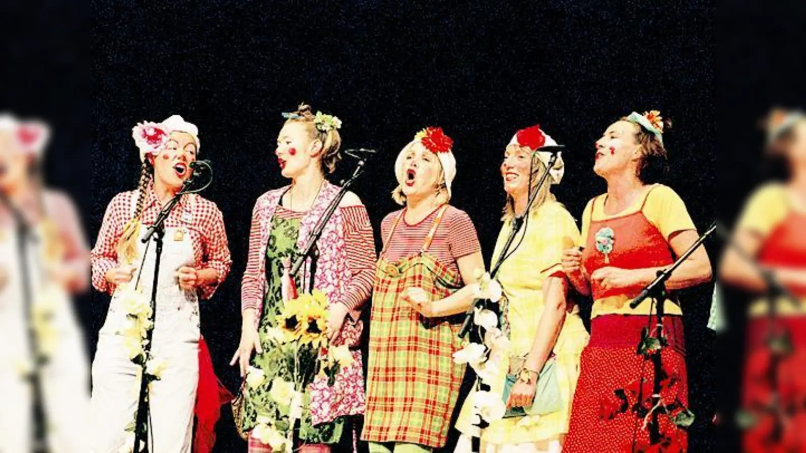 Mit ihrem unverwechselbarem, clowneskem Charme präsentieren Dr. Tröööt, Dr. Pampelmuse und ihre Clownskollegen die schönsten Titel aus den bekannten Kindermusicals ihres Paten Konstantin Wecker.   (Foto: VA)