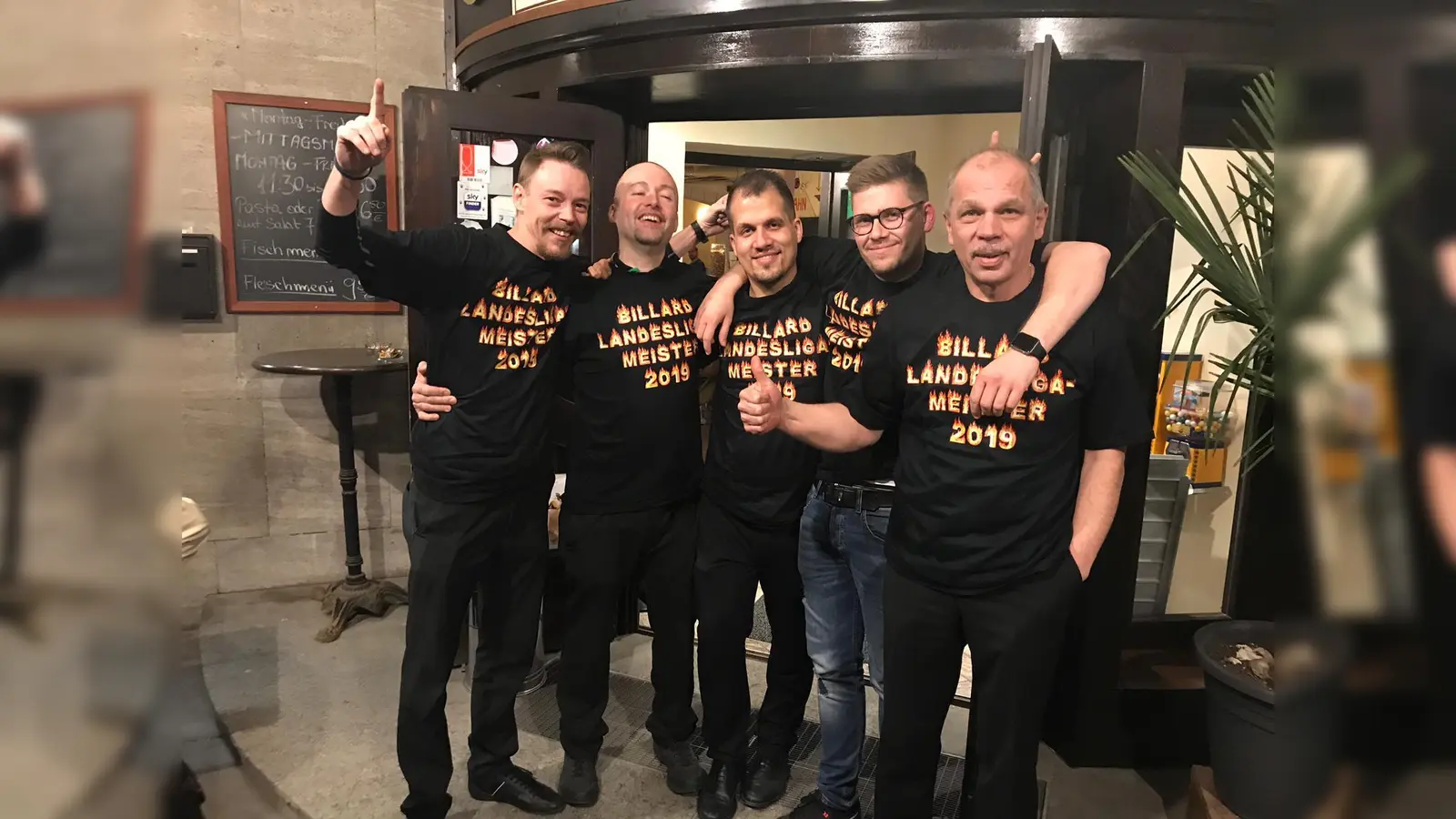 So sehen Sieger aus: Der PBC Olimpia München ist Meister des Landesliga. (Foto: Verein)