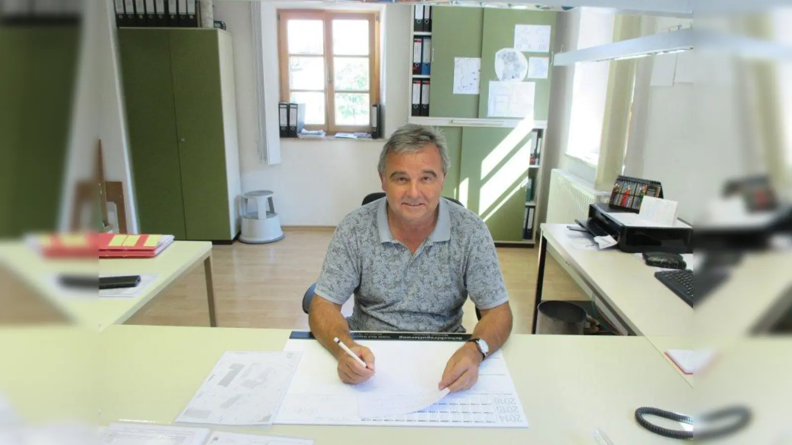 Helmut Hackl, technischer Leiter der Gemeindewerke Murnau gibt Entwarnung: Die Messwerte des Trinkwassers sind einwandfrei. Wie es zu den irreführenden Angaben kam, konnte nicht geklärt werden. (Foto: Markt Murnau)