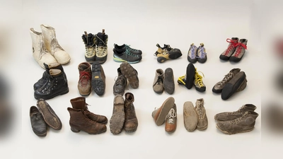 Treten und Steigen: Berg- und Kletterschuhe von 1880 bis heute. (Foto: Alpines Museum DAV/Bettina Warnecke)