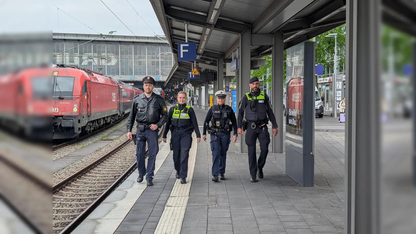 Gebündelte Kompetenz: Auch am Münchner Hauptbahnhof kommen sogenannte „Quattro-Streifen” zum Einsatz.  (Foto: SWM/ MVG)