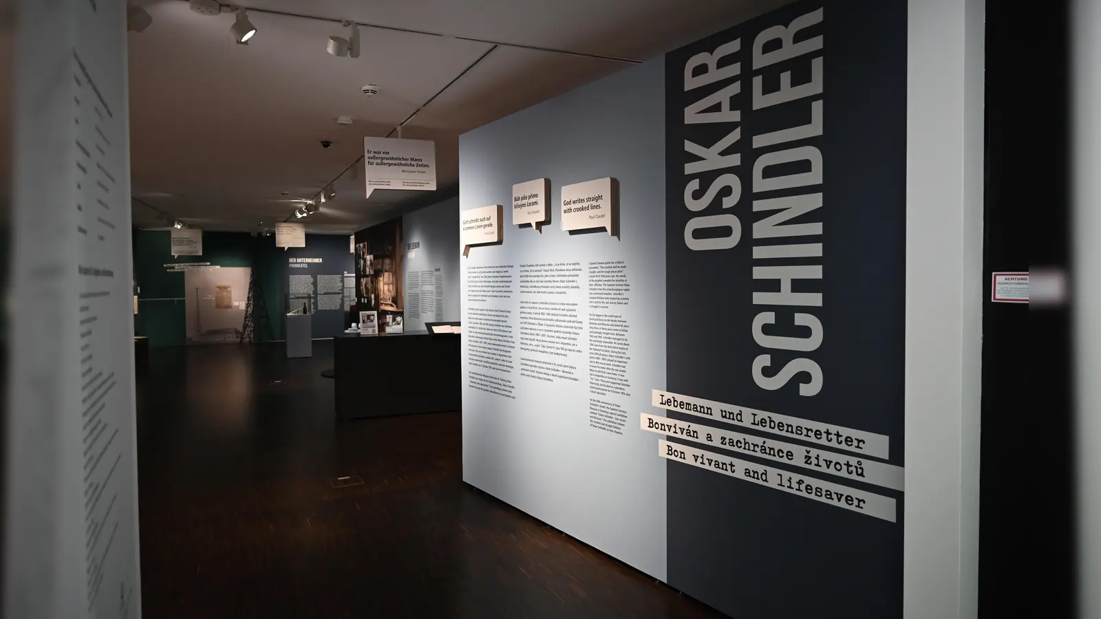 Die Sonderaustellung zu Leben und Wirken Oskar Schindlers läuft noch bis 27. Oktober im Sudetendeutschen Museum in der Hochstraße 10. (Foto: Daniel Mielcarek/SDM)