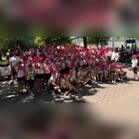 Mit 120 Tänzerinnen, Tänzern, Trainerinnen, Betreuern sowie Familien und Unterstützern nahm der JTSC Karlsfeld am Siedlerfest-Umzug teil. (Foto: JTSC)