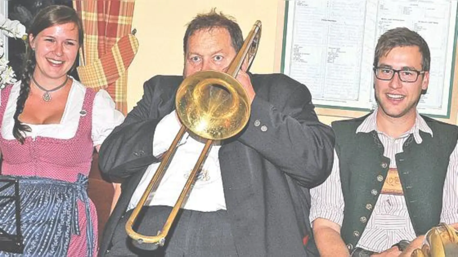 Die Posaune von Ornatsöd. Bierordensträger Ottfried Fischer bei der 1. Bierwiesnprobe der Damischen Ritter mit der Kapelle Kaiserschmarrn. Die Damischen Ritter sind auch dieses Jahr wieder auf der Wiesn mit dabei. 	 (Foto: Damische Ritter)