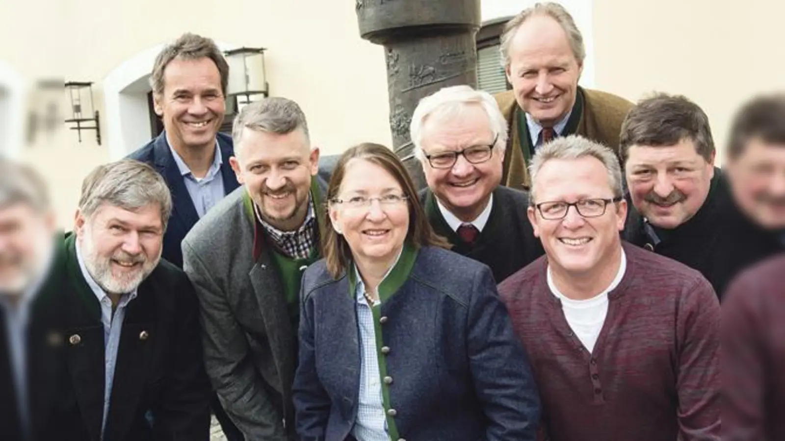 Die Stadtratsfraktion der CSU Grafing: Sepp Carpus, Josef  Pollinger, Thomas Huber, Susanne Linhart, Dr. Josef Rothmoser, Max Emanuel Graf von Rechberg, Georg Schlechte und  Franz Saißreiner.	  (Foto: CSU Grafing)